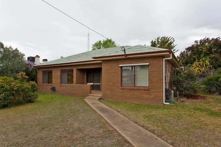 6 Macbean St, Culcairn NSW 2660