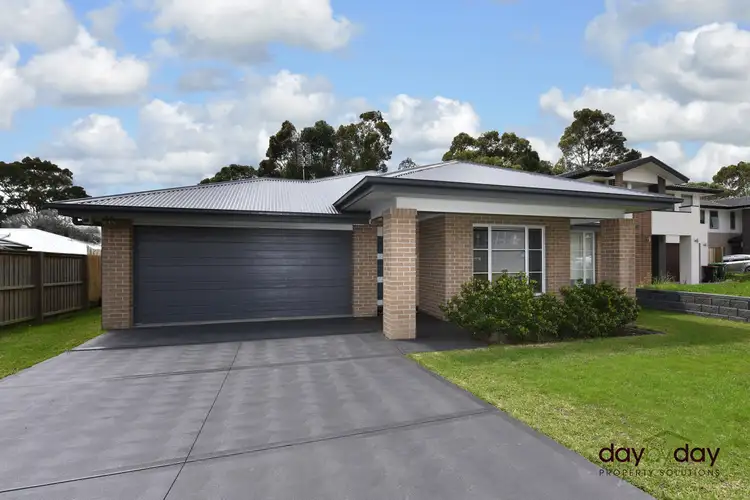 4 Gazelle Cres, Fletcher NSW 2287