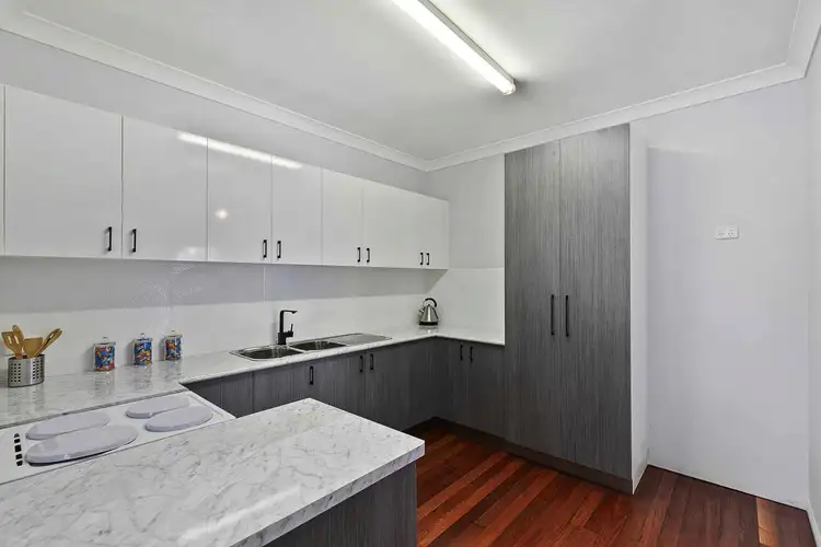 77 Woocoo Dr, Oakhurst QLD 4650