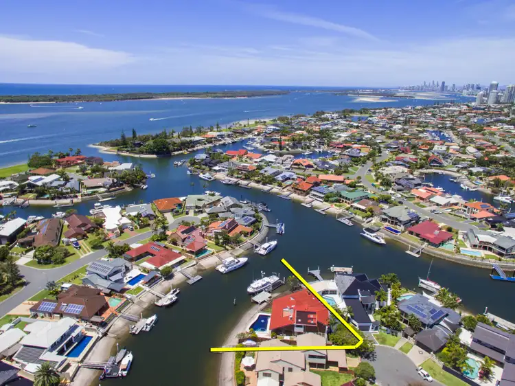 2 Wau Ave, Runaway Bay QLD 4216