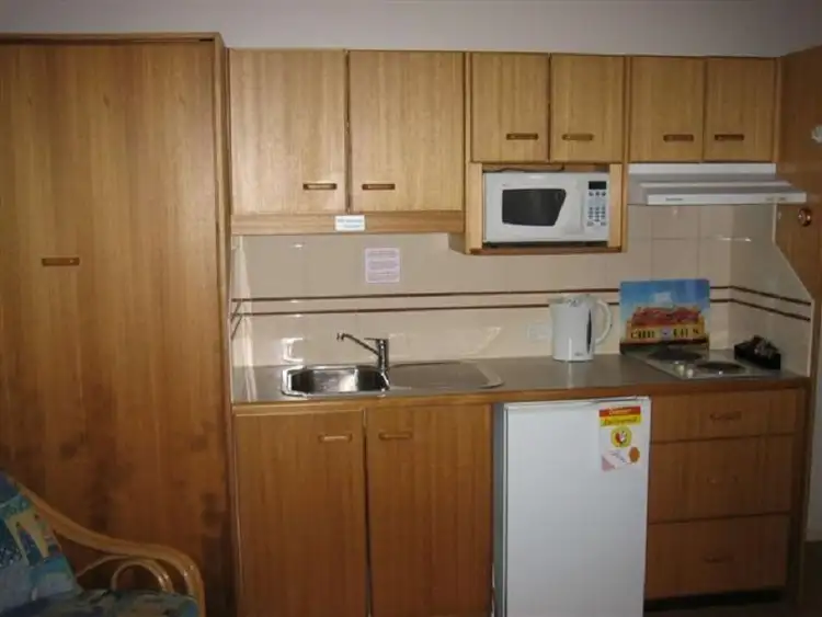 Fifth view of Homely unit listing, Unit 6/651 Charlton Esplanade, Urangan QLD 4655