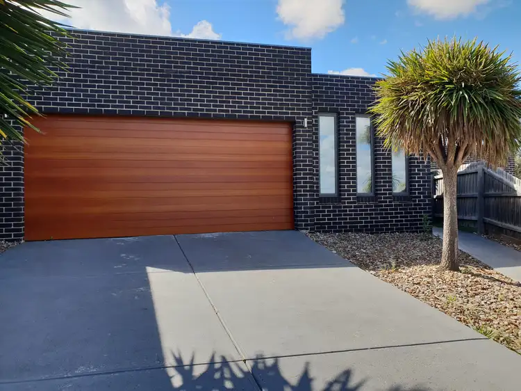 15 Edmonds Ct, Avondale Heights VIC 3034