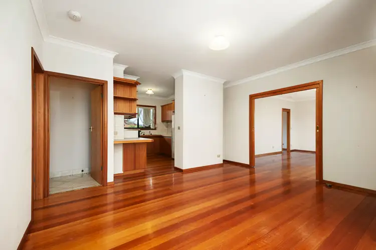 Fifth view of Homely house listing, 10 Flint Ct, Maffra VIC 3860