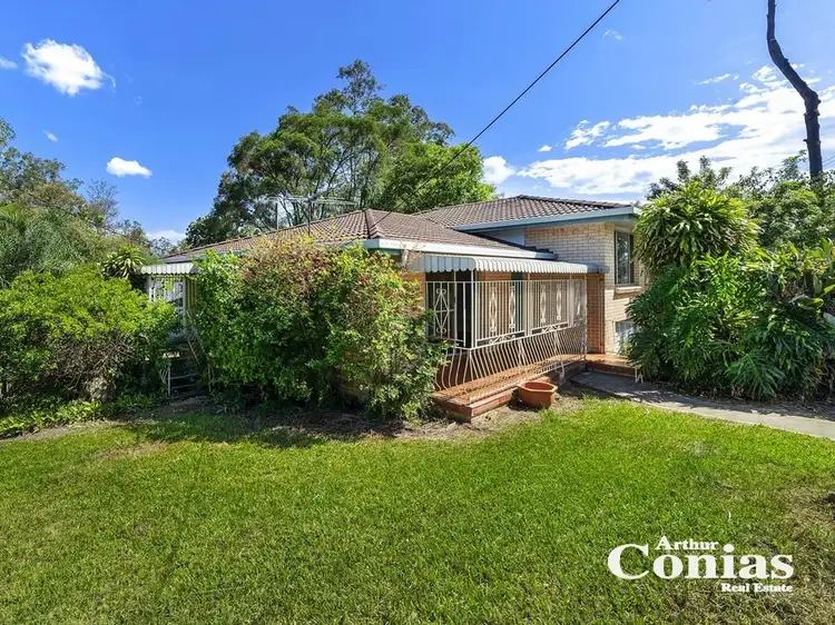 245 Chapel Hill Rd, Chapel Hill QLD 4069