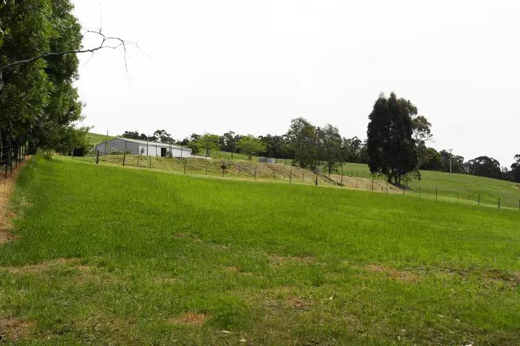 260 Old Callignee Rd, Callignee VIC 3844
