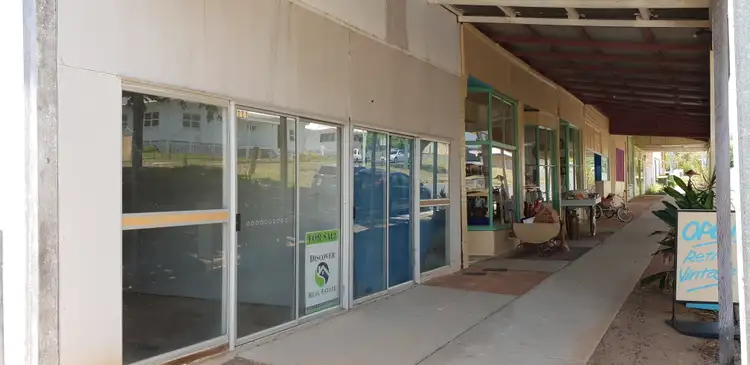 111 East St, Mount Morgan QLD 4714
