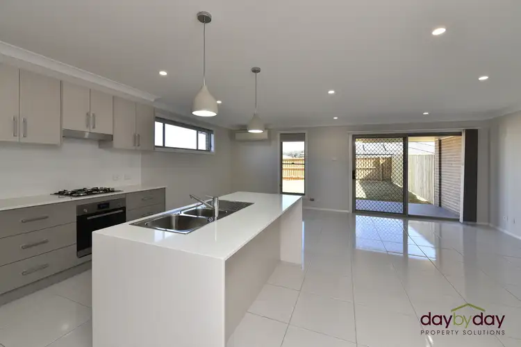 12 Flavum St, Fletcher NSW 2287