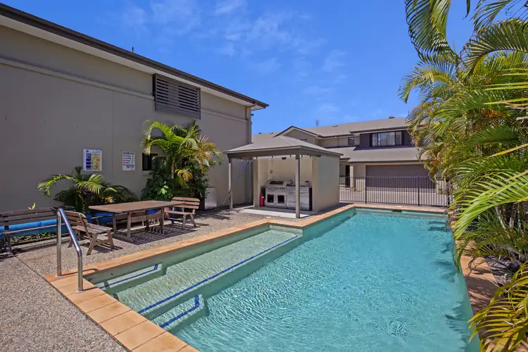 Unit 8/10 Gordon St, Labrador QLD 4215