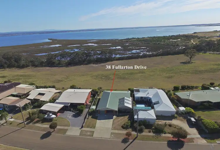 38 Fullarton Dr, Paynesville VIC 3880