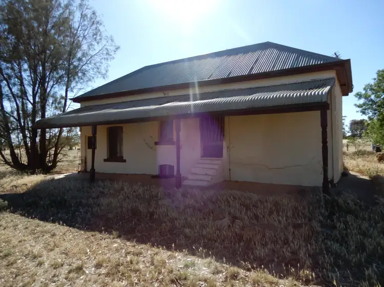 5 Warner Rd, Belalie North SA 5491