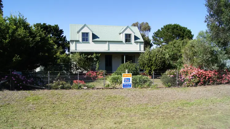 13 Le Grand Avenue, Hollands Landing VIC 3862