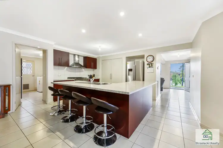 Fifth view of Homely house listing, 30 Vincent Bvd, Trafalgar VIC 3824