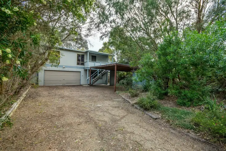 127 Bay Rd, Eagle Point VIC 3878