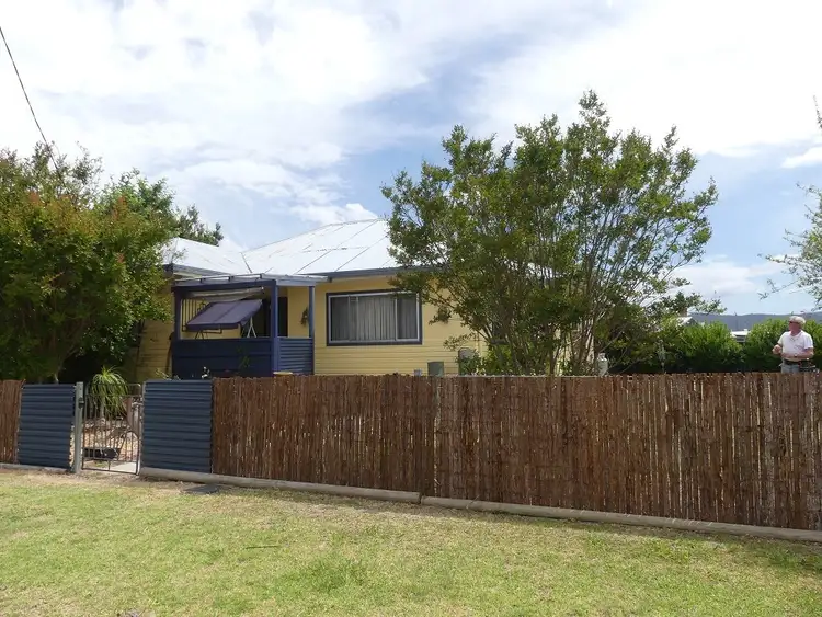 47 Tenterfield St, Wallangarra QLD 4383