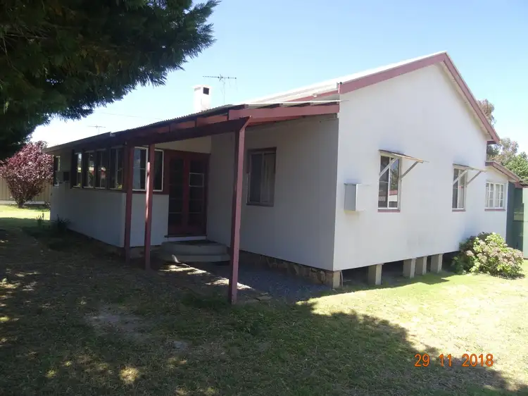 7 Alice St, Stanthorpe QLD 4380
