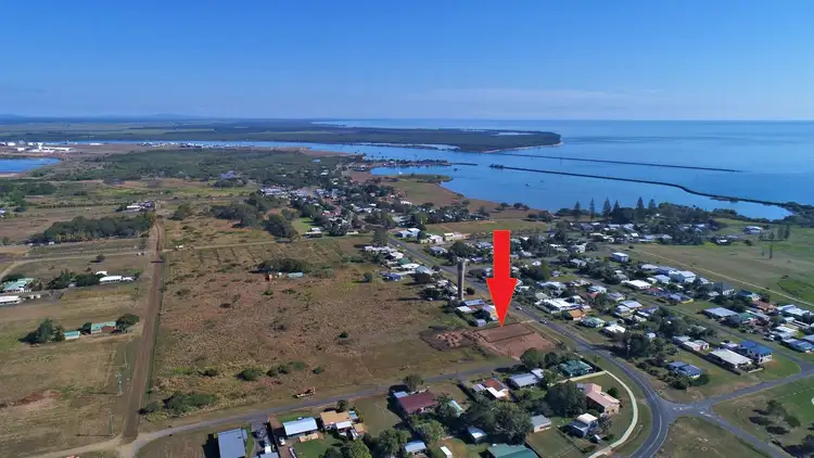 4 Zunker Street, Burnett Heads QLD 4670
