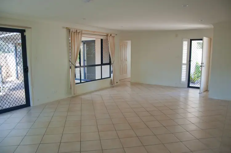 Sixth view of Homely villa listing, Unit 1/5 Garlies Cl, Vincentia NSW 2540