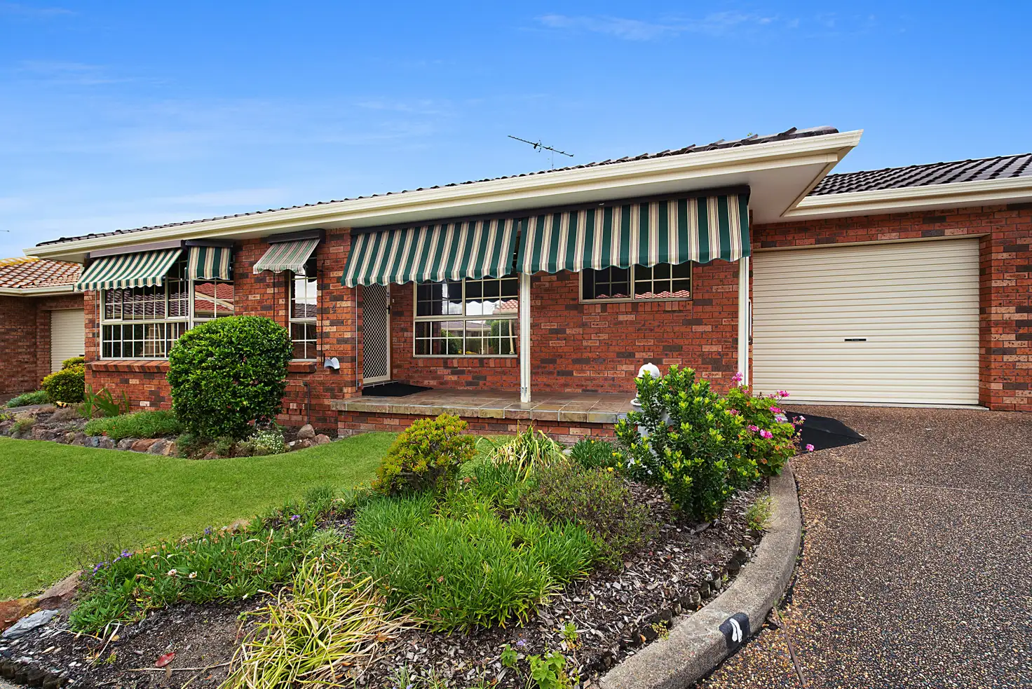 Main view of Homely villa listing, 4/44 Linden Ave, Eleebana NSW 2282