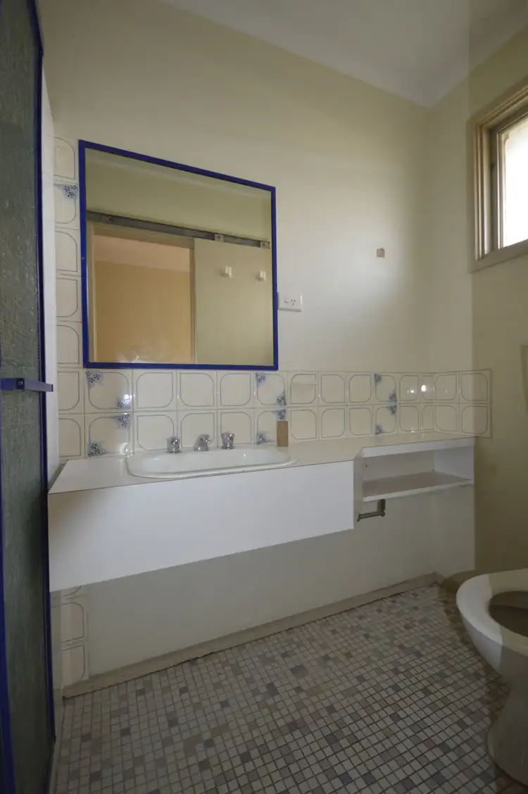 Fifth view of Homely unit listing, 4/8-10 John Street, Traralgon VIC 3844