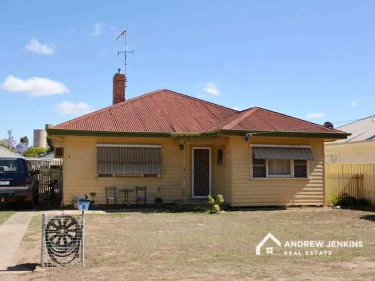 6 Lisfarron Ave, Cobram VIC 3644