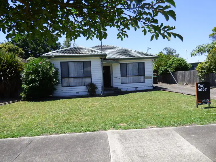 17 Brock St, Moe VIC 3825