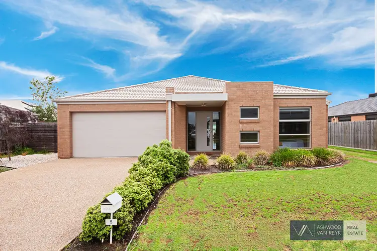 5 McCallum Dr, Eastwood VIC 3875