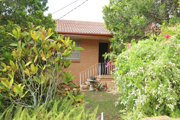 42A Annie St, Woody Point QLD 4019