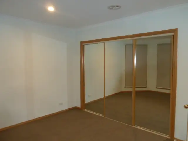 Fifth view of Homely house listing, 8 Yallop Ct, Keilor East VIC 3033