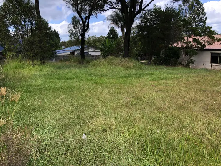 16 Cooee Cres, Macleay Island QLD 4184