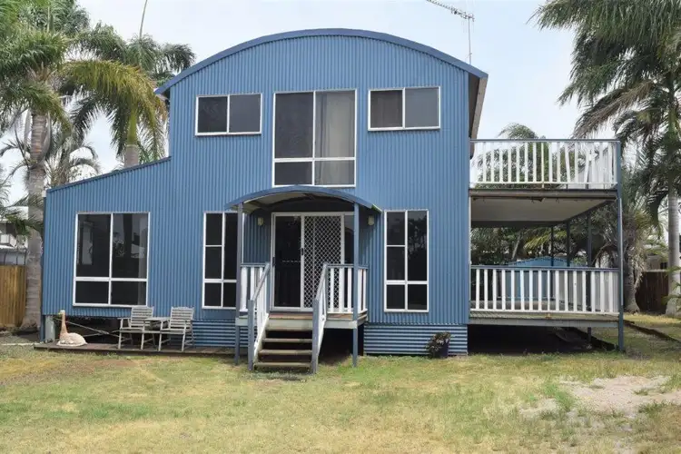 110 Sea Park Rd, Burnett Heads QLD 4670