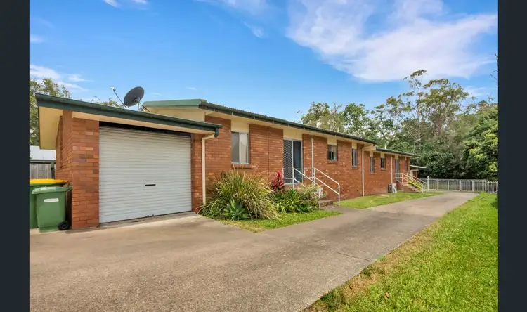 38 Caloundra St