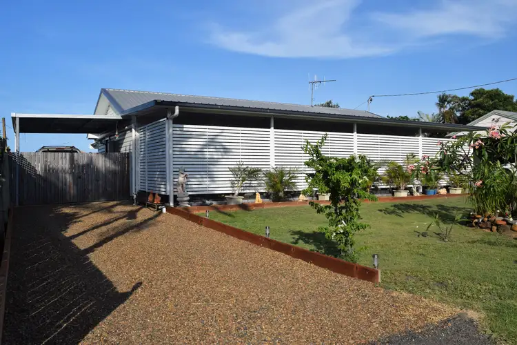 54 Ocean St, Burnett Heads QLD 4670