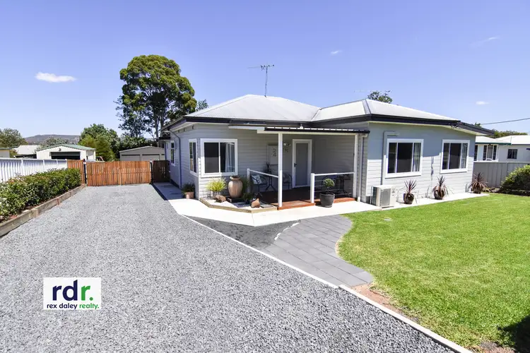 24 Mulligan Street, Inverell NSW 2360