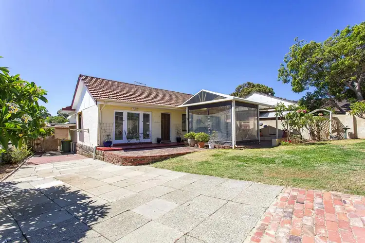 282A Marmion St, Melville WA 6156