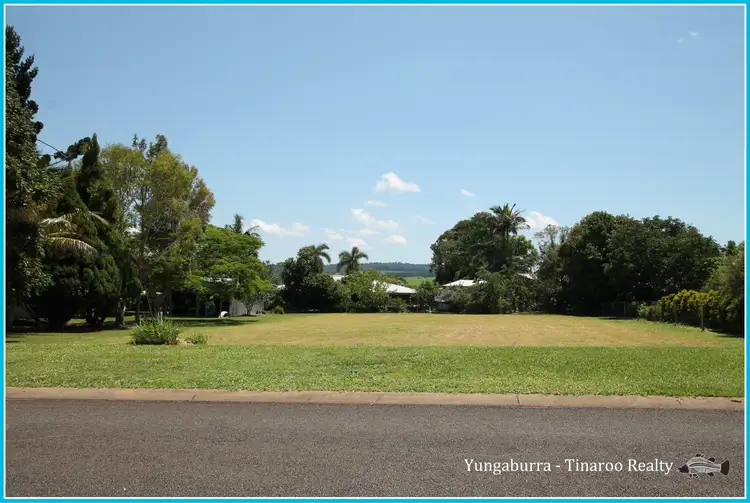 8 Cassia Street, Yungaburra QLD 4884