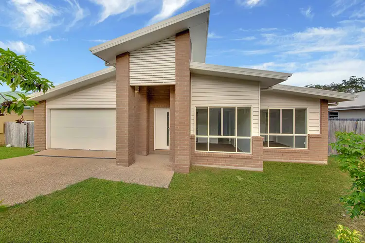 8 Oakdale Pl, Kirkwood QLD 4680