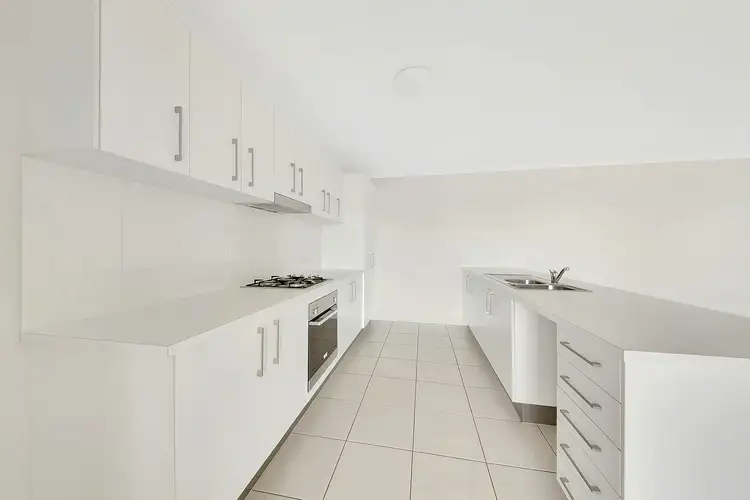Third view of Homely house listing, 8 Oakdale Pl, Kirkwood QLD 4680