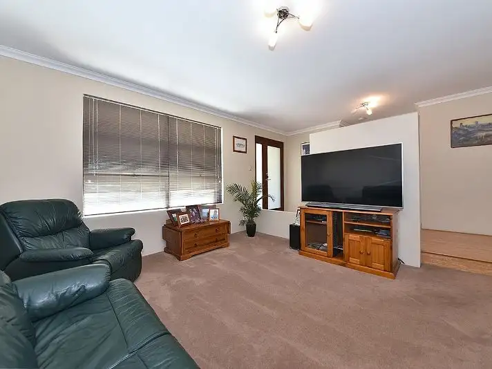 Fifth view of Homely house listing, 6 Shiralee Bend, Carramar WA 6031