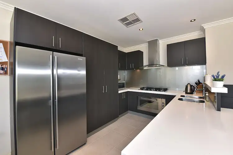 Sixth view of Homely house listing, 32 Barbarigo Bend, Aveley WA 6069