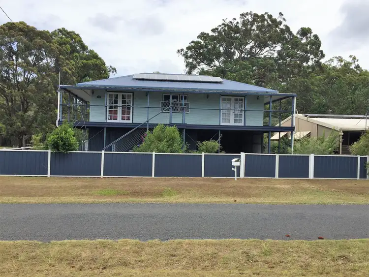 72 Laurel St, Russell Island QLD 4184