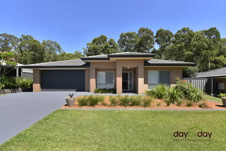6 Tallowwood Cres, Fletcher NSW 2287