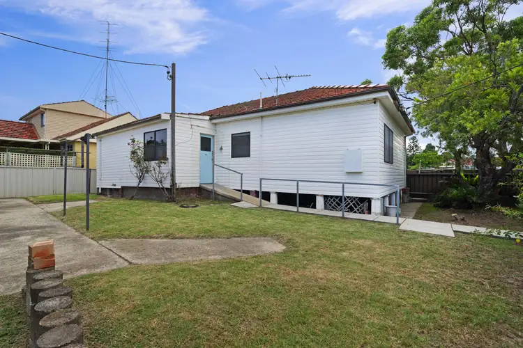 Fifth view of Homely house listing, 819 Pacific Hwy, Belmont South NSW 2280