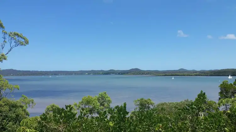 32 Tina Ave, Lamb Island QLD 4184