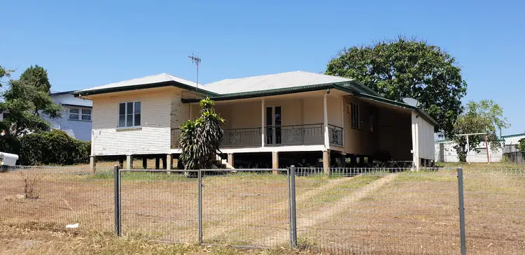 8 Sheil Cres, Mount Morgan QLD 4714