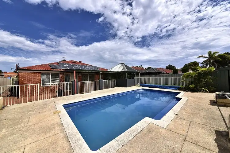 91 Balladong Loop, Carramar WA 6031