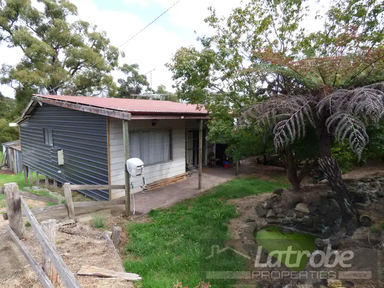 18 Coalville Rd, Moe VIC 3825