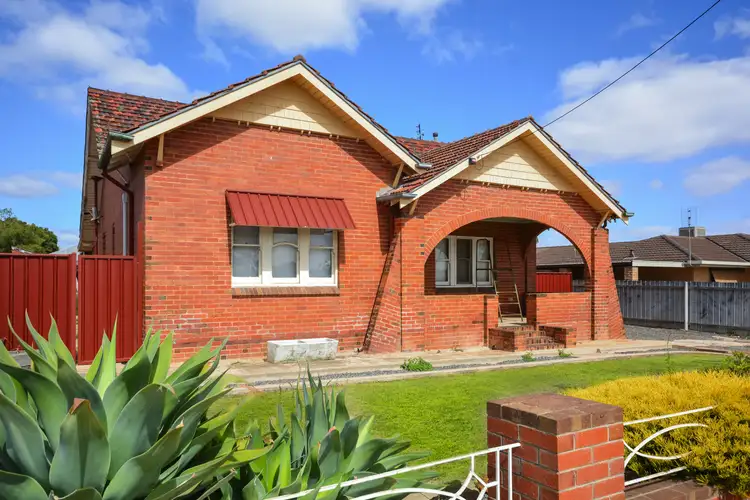 37 Clifton Ave, Stawell VIC 3380
