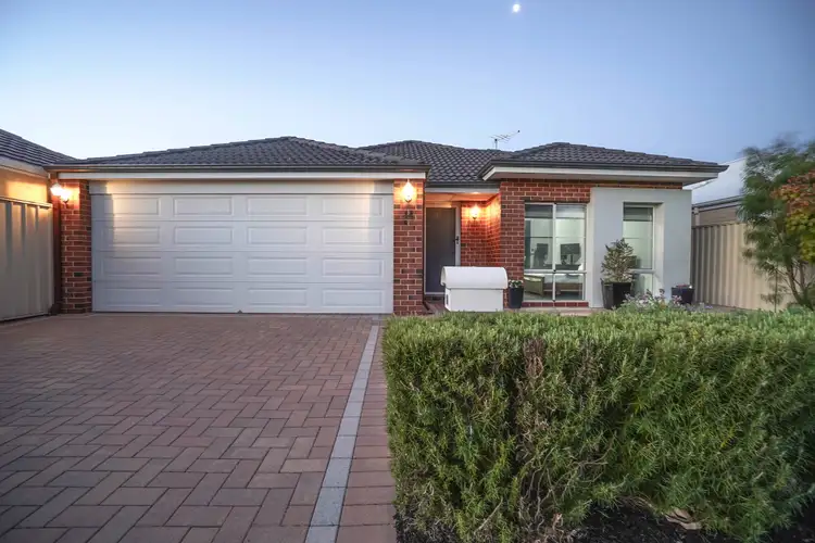 14 Panola Way, Sinagra WA 6065