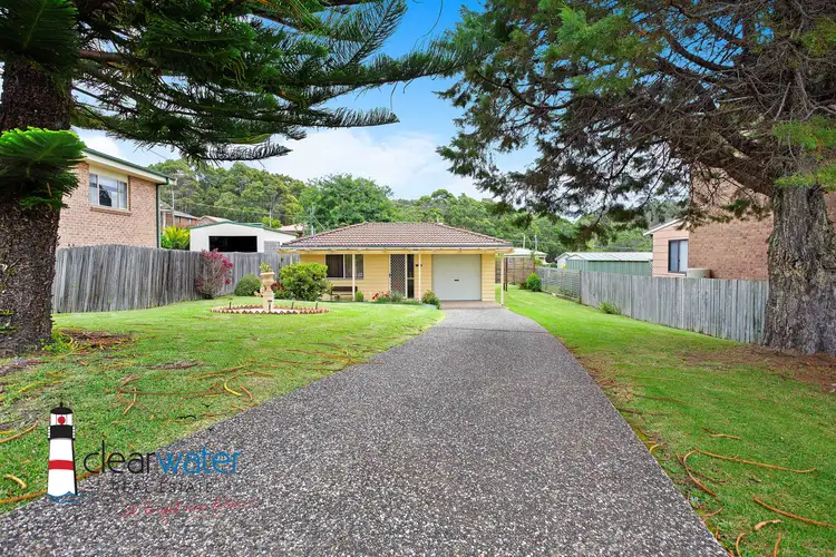7 Hillside Cres, Kianga NSW 2546
