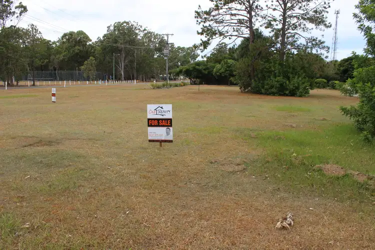 1 Oak St, Boonooroo QLD 4650